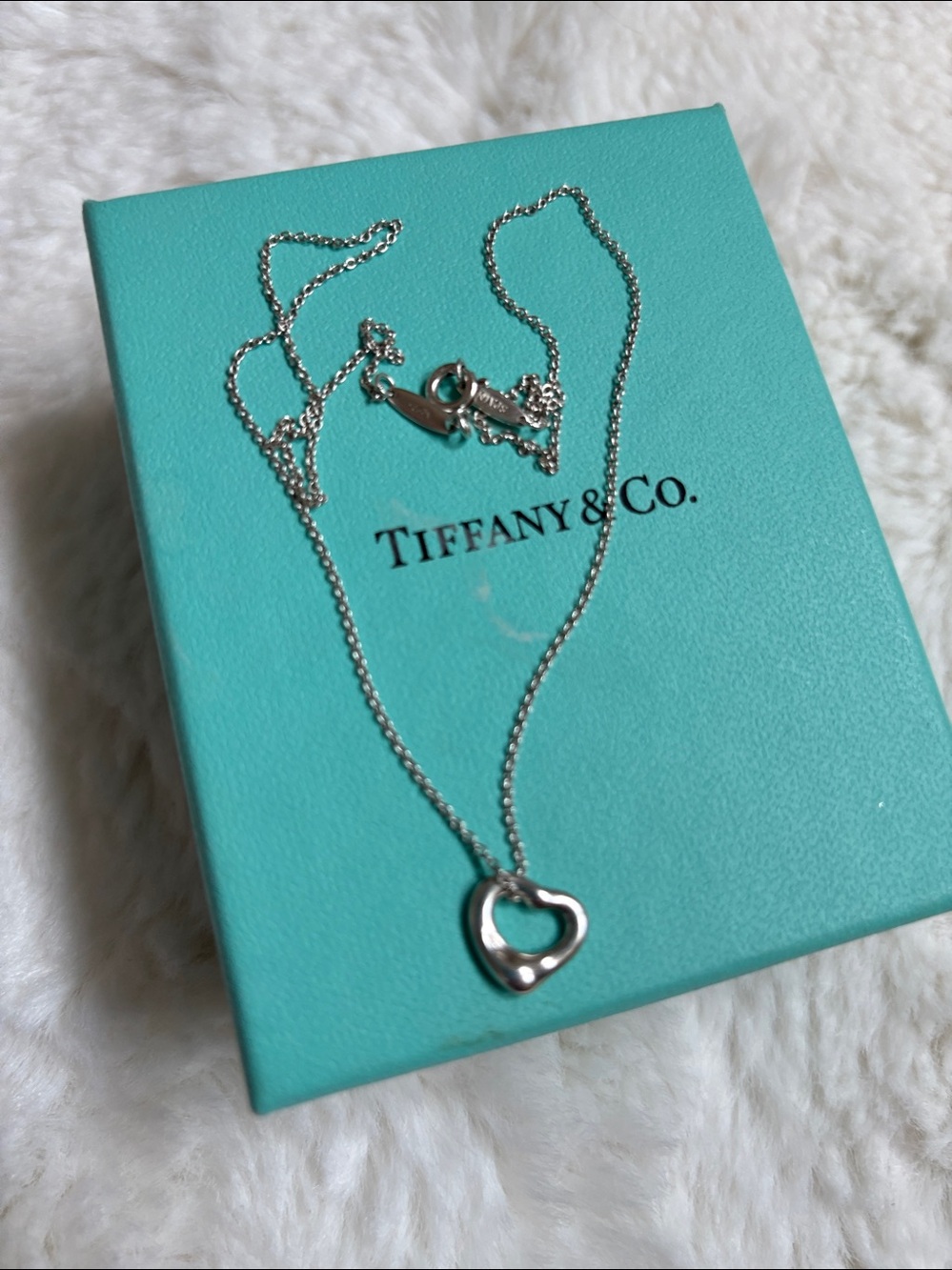 Tiffany & Co Elsa Peretti Heart Pendant 16” Necklace comes with a Box